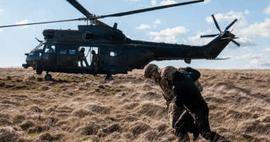 15 Sqn Chieftan Hunt SERE Helicopter Extraction